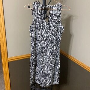 Old navy black & white v neck dress NWT size XS